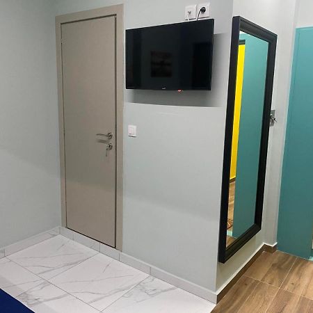 Treasure Box Apartment _Aristotelous Square_ Солун Екстериор снимка